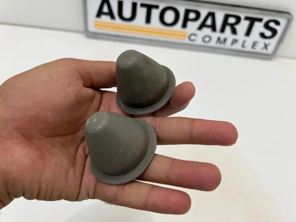Corolla ke70 te72 te71 ae70 rear shock absorber caps OEM used (6)