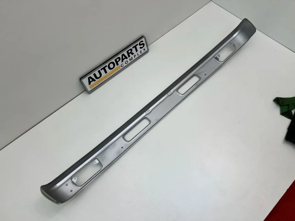 Hilux 1979 1980 2wd front NOS bumper (1)