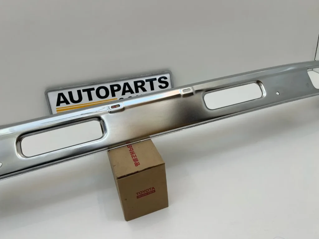 Hilux 1979 1980 2wd front NOS bumper (4)