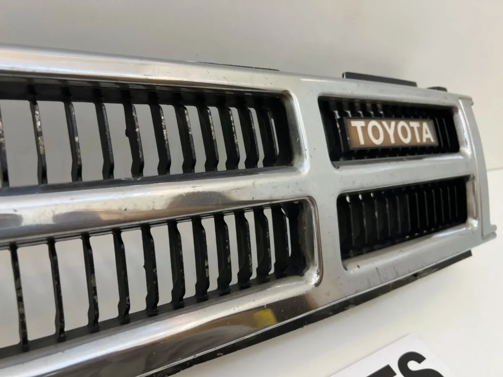Hilux 1984 - 1988 4runner Surf JDM grille 710 condition (12)