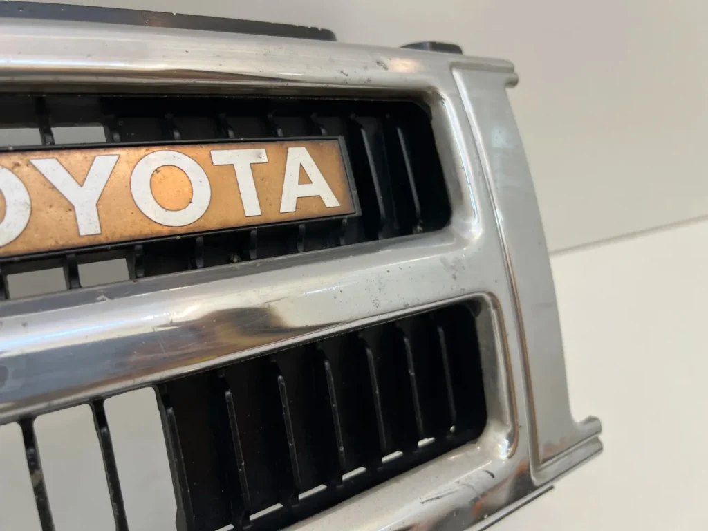 Hilux 1984 - 1988 4runner Surf JDM grille 710 condition (9)
