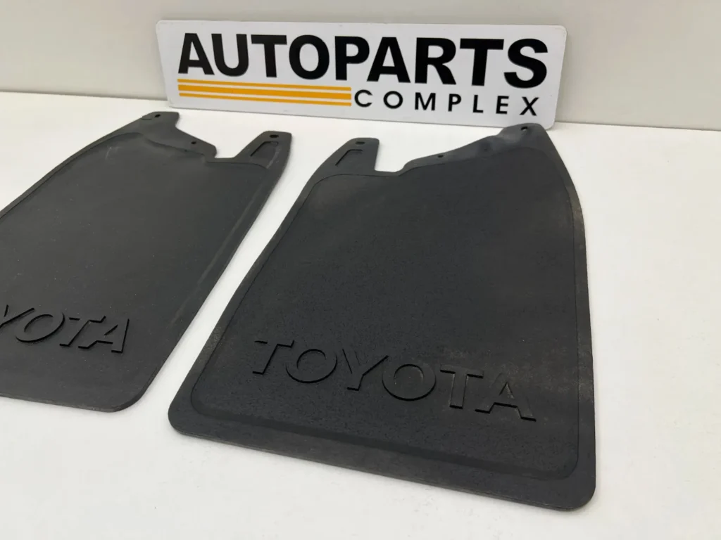 Hilux 1984 - 1988 mud flaps OEM set (10)