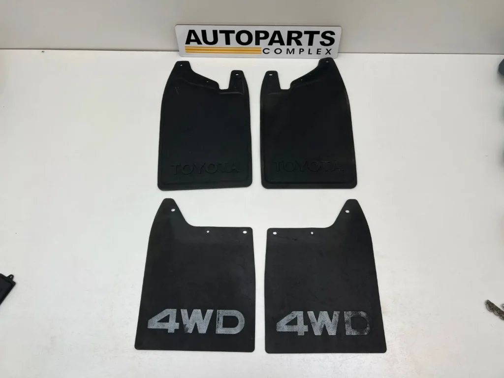 Hilux 1984 - 1988 mud flaps OEM set (3)