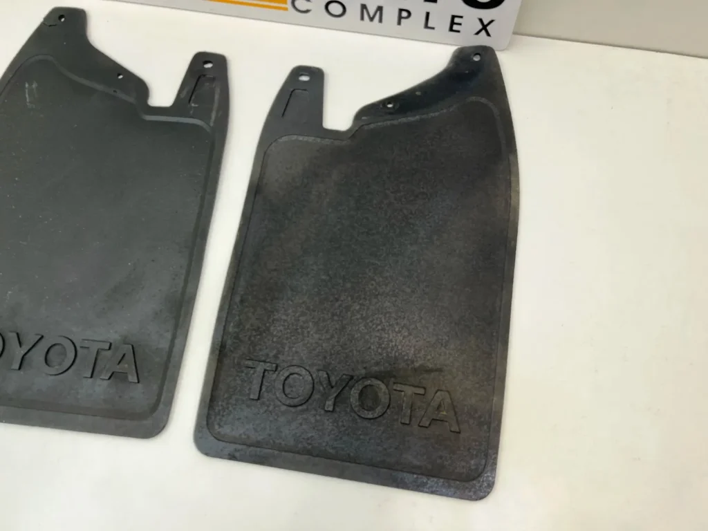 Hilux 1984 - 1988 mud flaps OEM set (4)