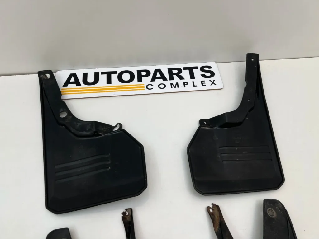 Land cruiser 70 series mud flaps set 1990 - 1996 (10)