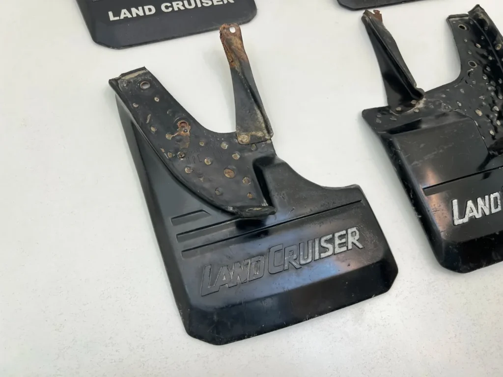 Land cruiser 70 series mud flaps set 1990 - 1996 (5)