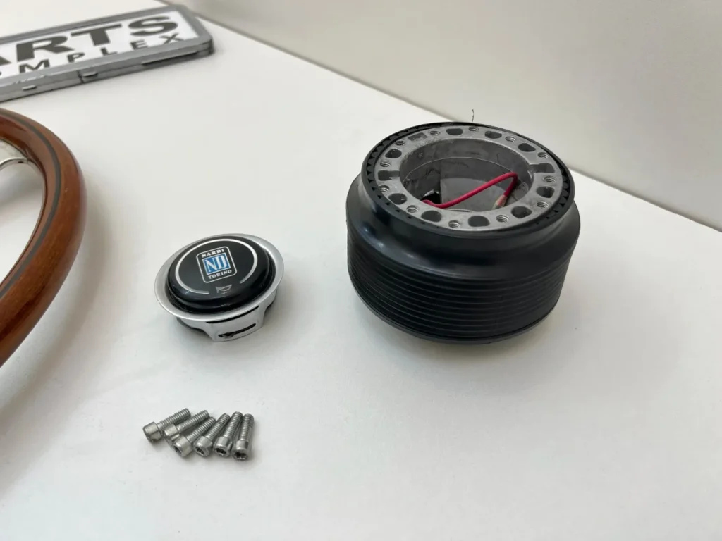 Legit Nardi classic wooden 360mm with Toyota hub adapter (2)