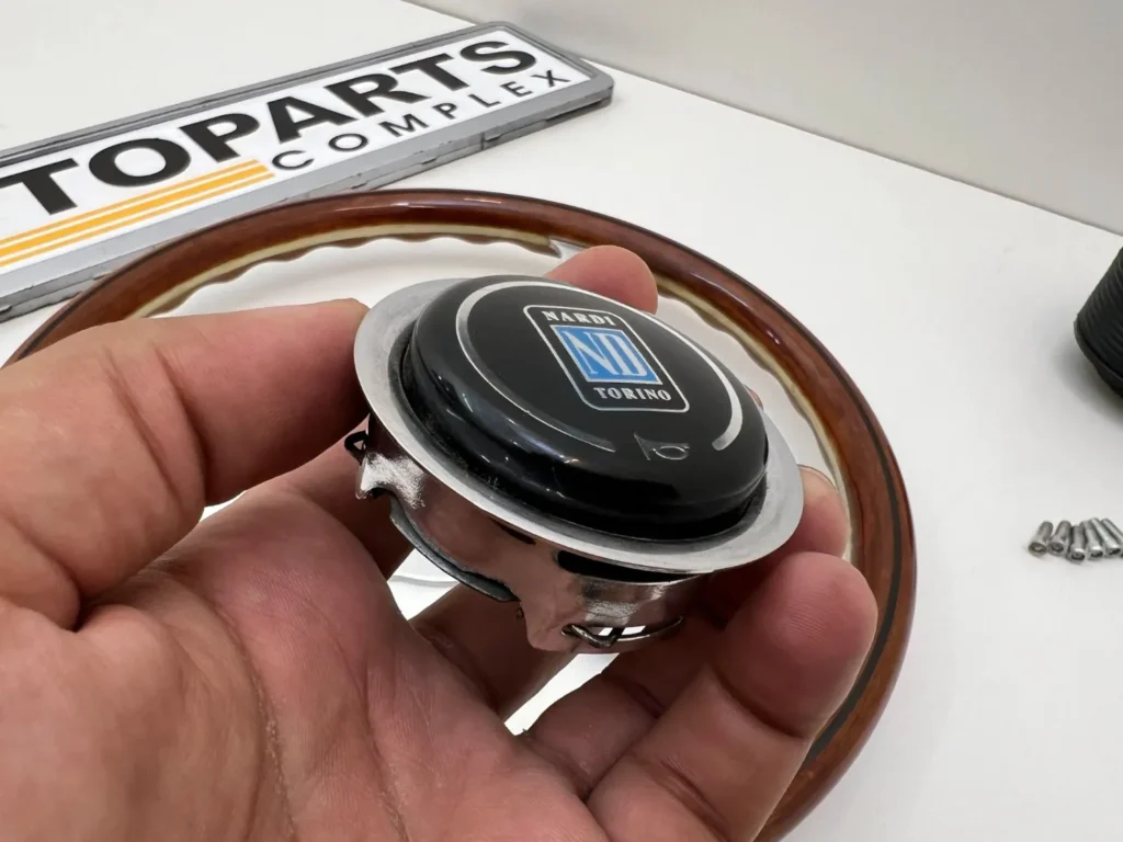 Legit Nardi classic wooden 360mm with Toyota hub adapter (3)