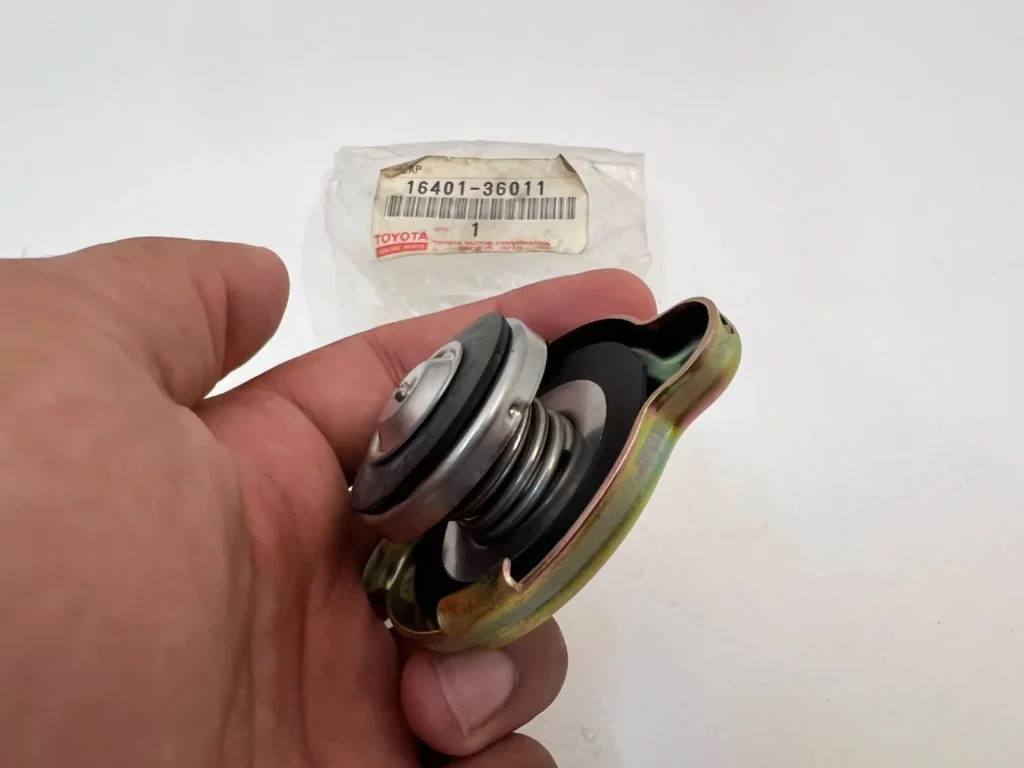 OEM Toyota radiator cap (1)