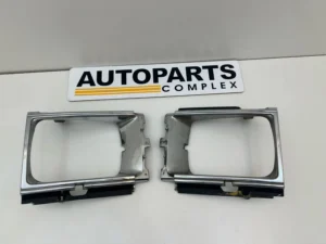 Toyota Hilux 1984 1985 1986 1987 1988 headlight chrome bezels pair (2)
