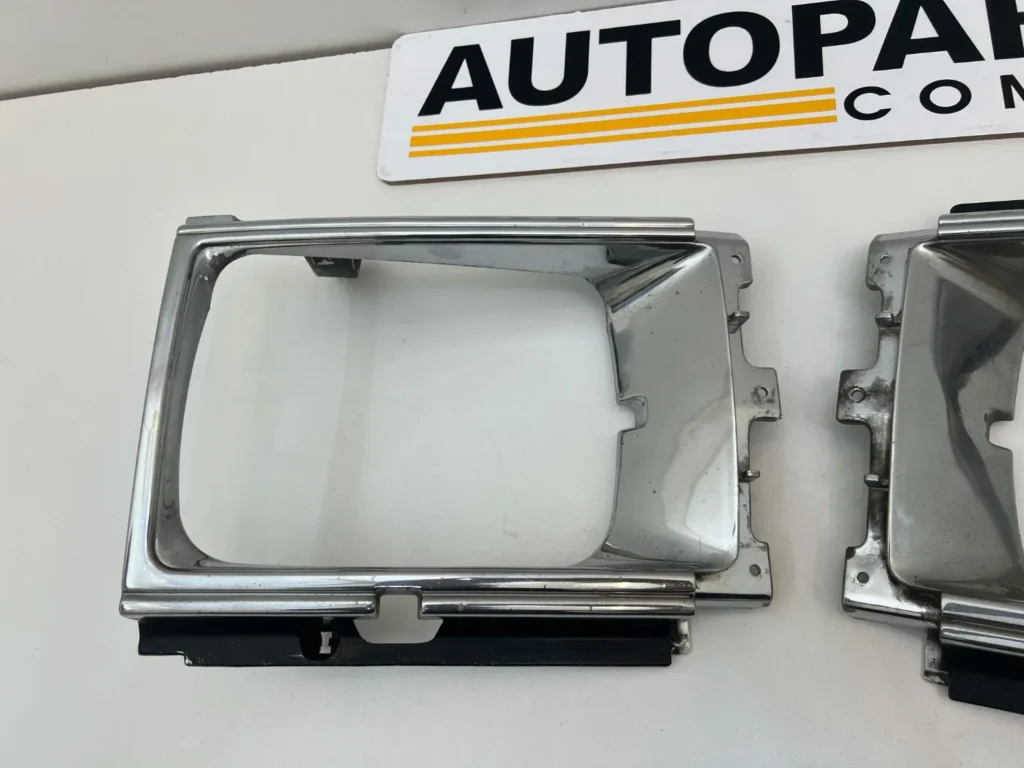 Toyota Hilux 1984 1985 1986 1987 1988 headlight chrome bezels pair (4)