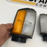 Toyota hilux 1984 - 1988 2wd 4wd parkingcorner lamps JDM type OEM (1)