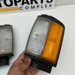 Toyota hilux 1984 - 1988 2wd 4wd parkingcorner lamps JDM type OEM (2)