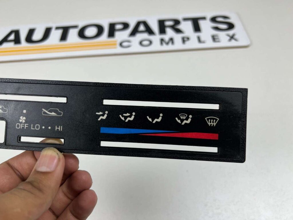 1989 - 1995 Toyota Pickup Truck 4Runner climate control panel (3)