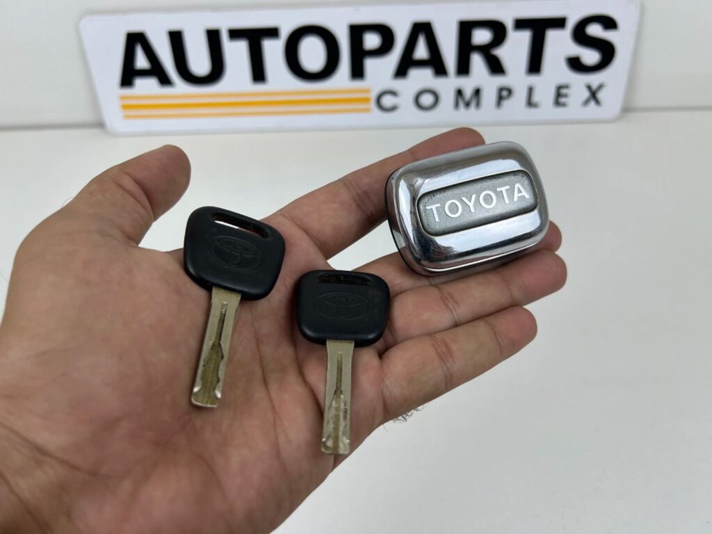 1991 - 1997 TOYOTA LAND CRUISER FJ80 FZJ80 TAILGATE TRUNK LOCK with 2 keys (2)