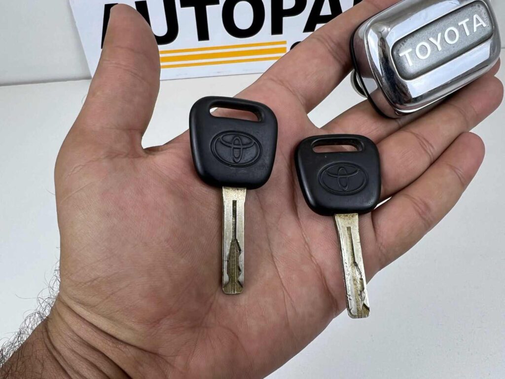 1991 - 1997 TOYOTA LAND CRUISER FJ80 FZJ80 TAILGATE TRUNK LOCK with 2 keys (3)