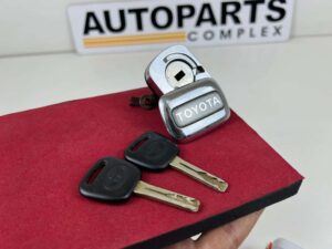 1991 - 1997 TOYOTA LAND CRUISER FJ80 FZJ80 TAILGATE TRUNK LOCK with 2 keys (4)