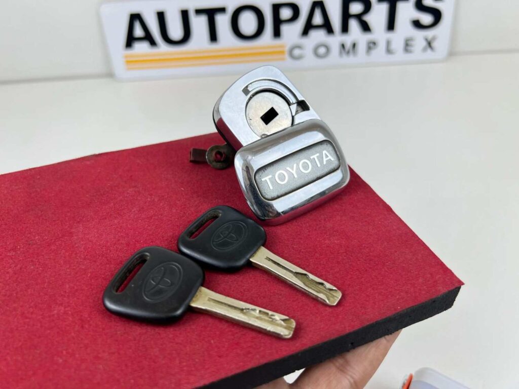 1991 - 1997 TOYOTA LAND CRUISER FJ80 FZJ80 TAILGATE TRUNK LOCK with 2 keys (5)