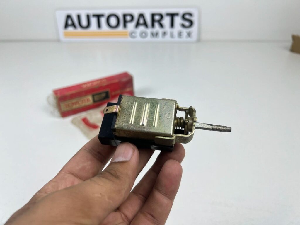 Carina Ta12 Ta10 Ta14 NOS OEM wiper switch (3)