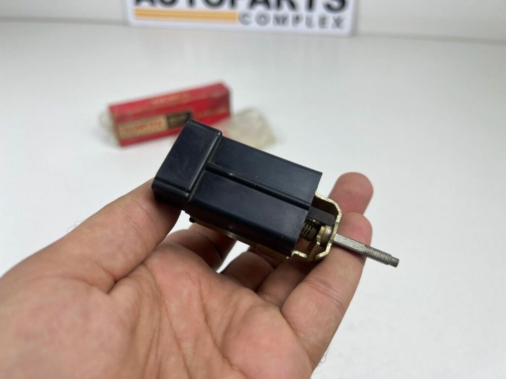 Carina Ta12 Ta10 Ta14 NOS OEM wiper switch (6)