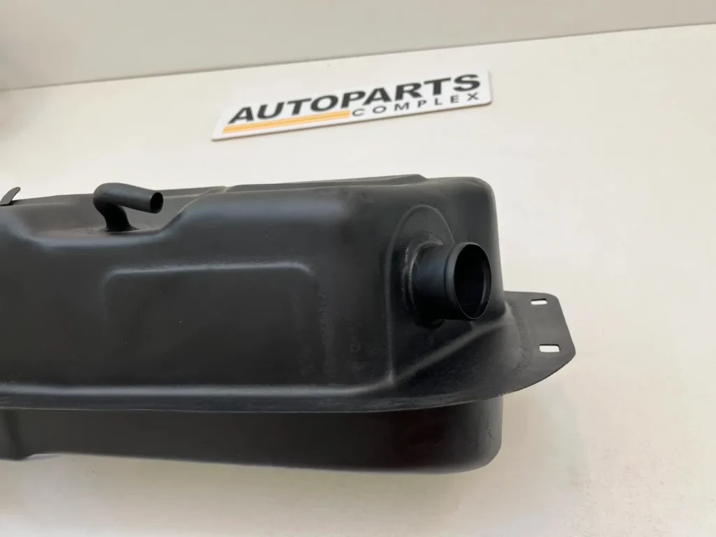 Corolla 1971 - 1974 fuel tank ke20 ke25 te27 (1)