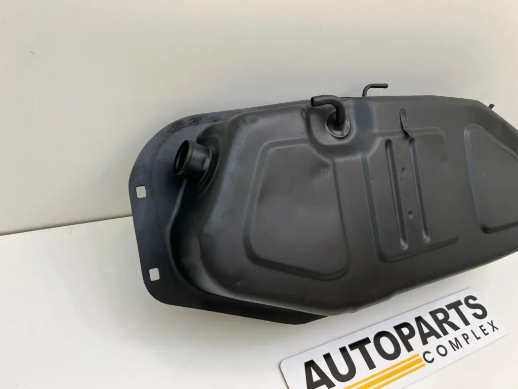 Corolla 1971 - 1974 fuel tank ke20 ke25 te27 (3)