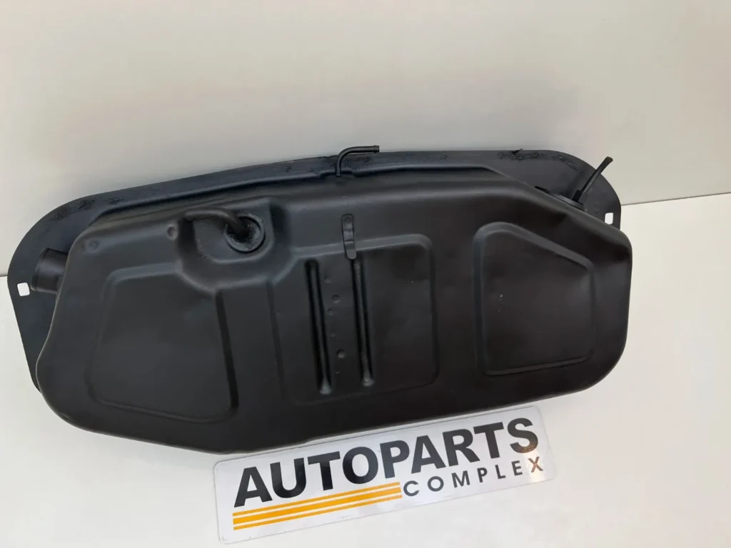 Corolla 1971 - 1974 fuel tank ke20 ke25 te27 (5)