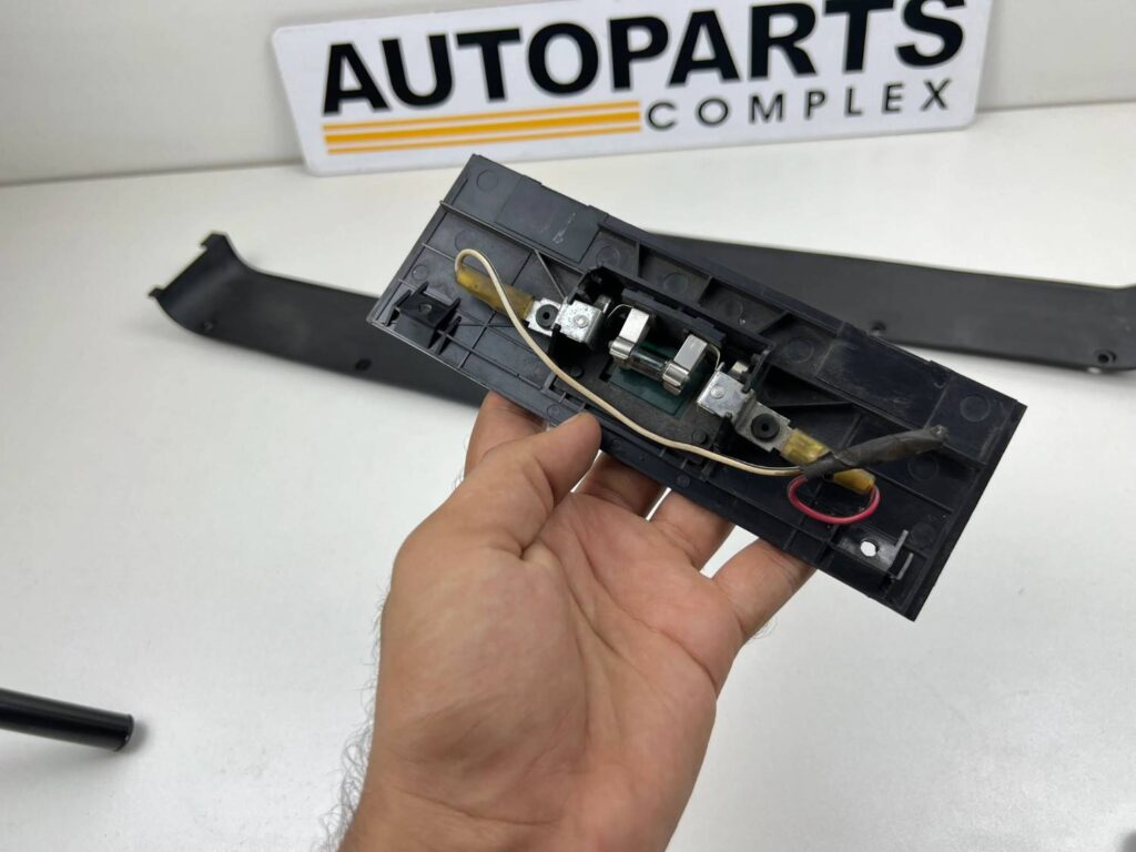 Corolla 1971 - 1974 map light and dash upper pieces set (5)