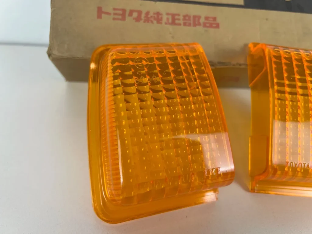 Corolla 1975 - 1979 coupe ke35 tail light lenses NOS (3)