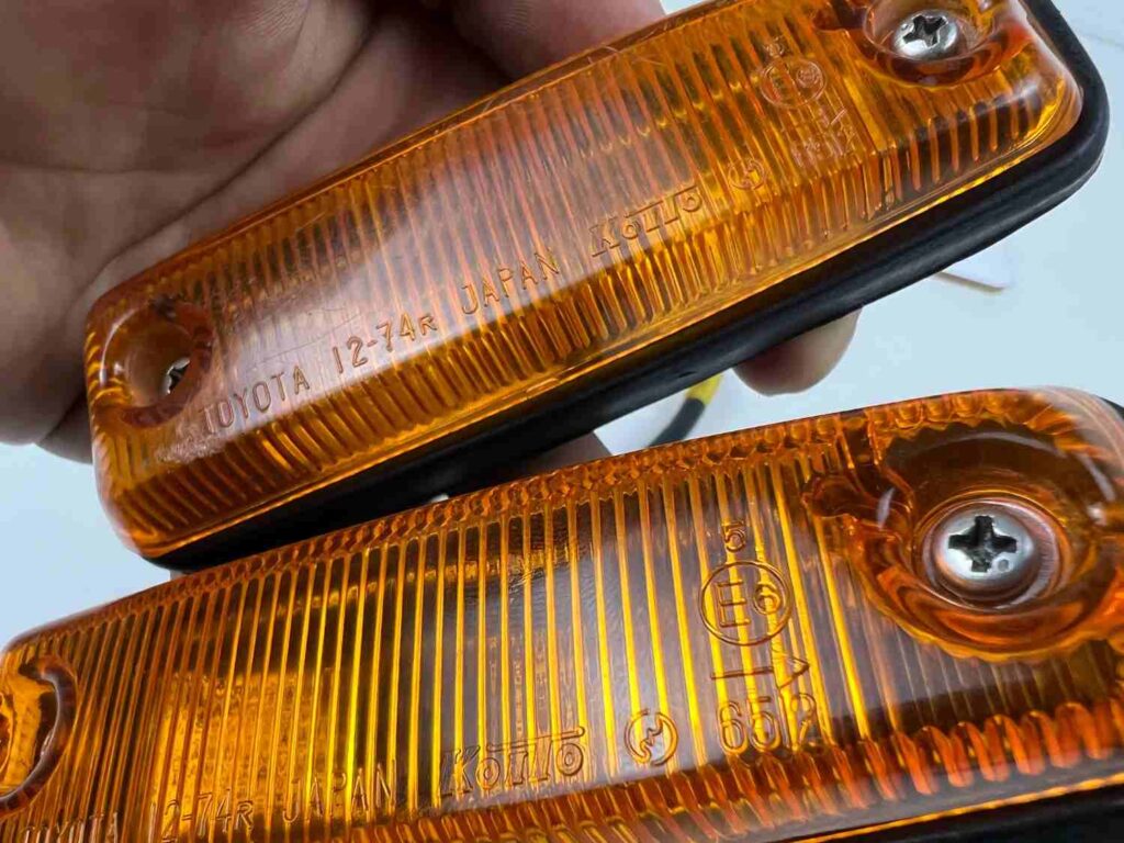 Corolla 1975 - 1979 ke30 fender indicators pair ke30 ke35 ke36 (7)