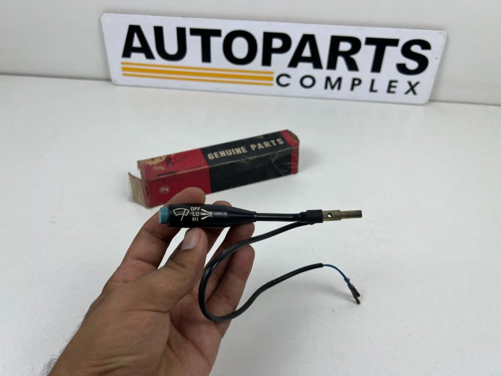 Corolla 1975 - 79 ke30 ke35 te51 RHD wiper switch assy (2)