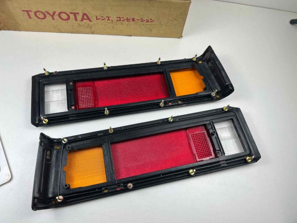 Corolla 1980 1981 KE70 Te72 NOS OEM tail light lenses koito japan (10)