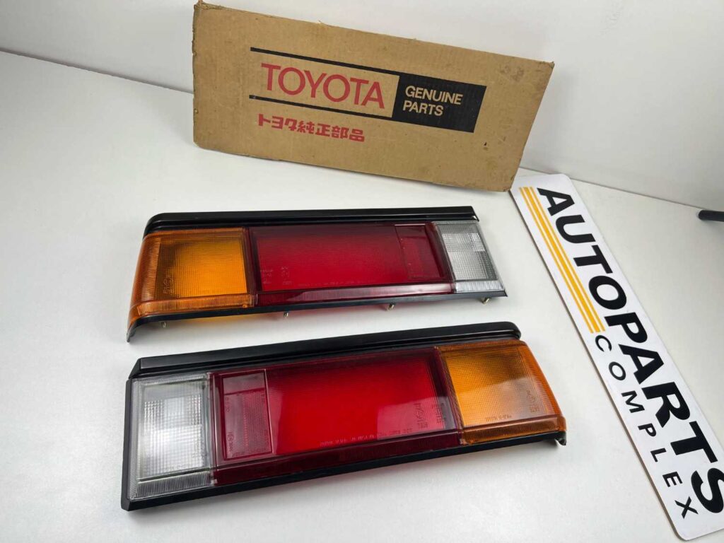 Corolla 1980 1981 KE70 Te72 NOS OEM tail light lenses koito japan (11)
