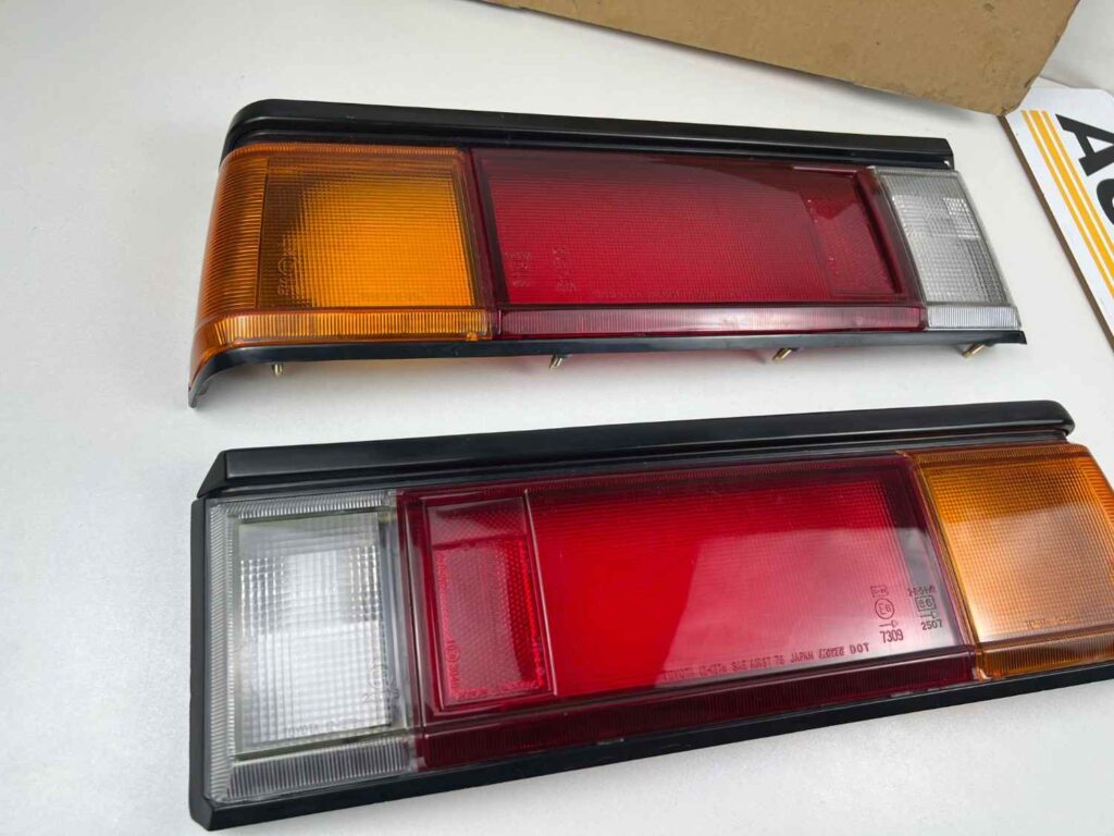 Corolla 1980 1981 KE70 Te72 NOS OEM tail light lenses koito japan (12)