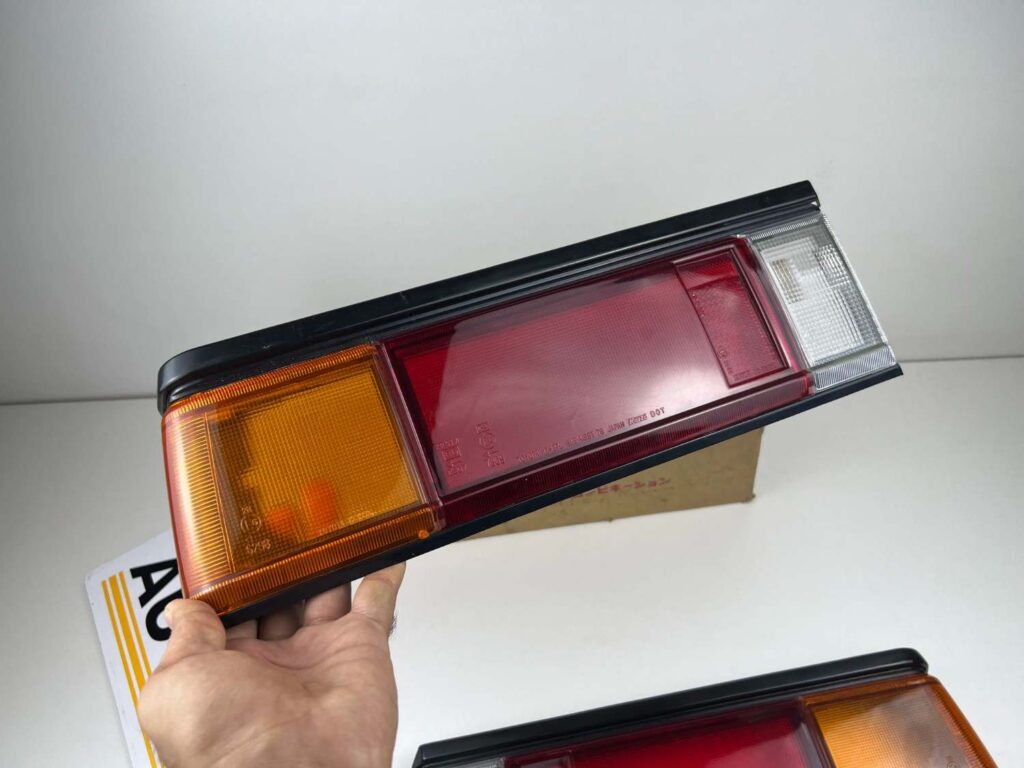 Corolla 1980 1981 KE70 Te72 NOS OEM tail light lenses koito japan (6)