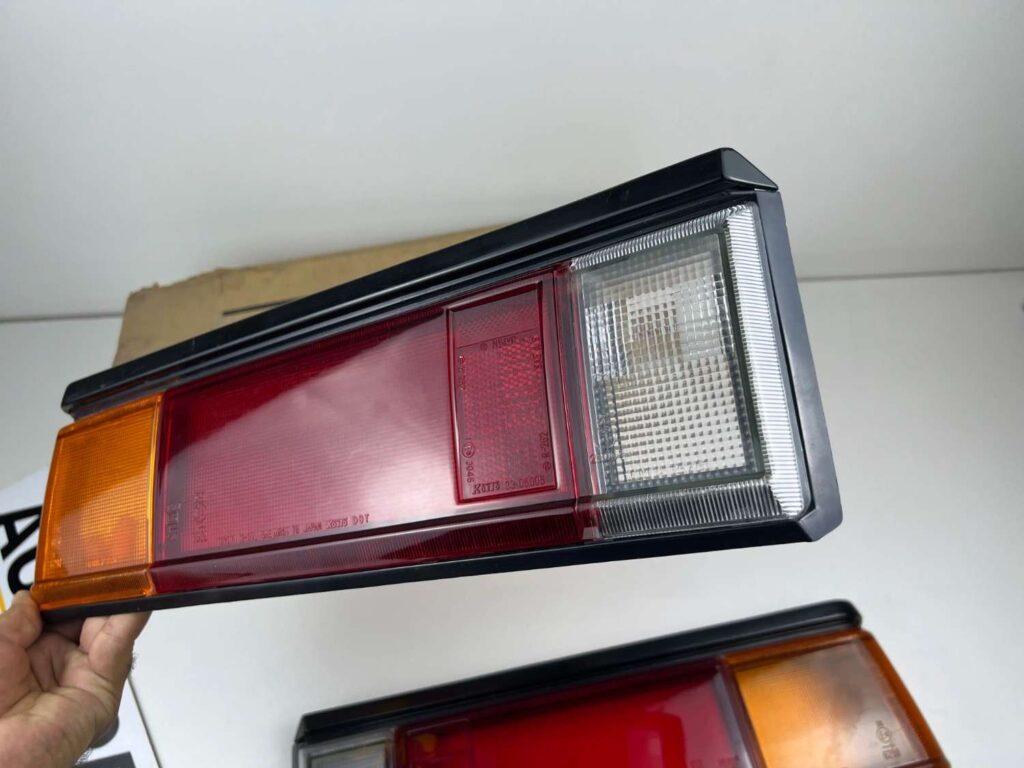Corolla 1980 1981 KE70 Te72 NOS OEM tail light lenses koito japan (8)