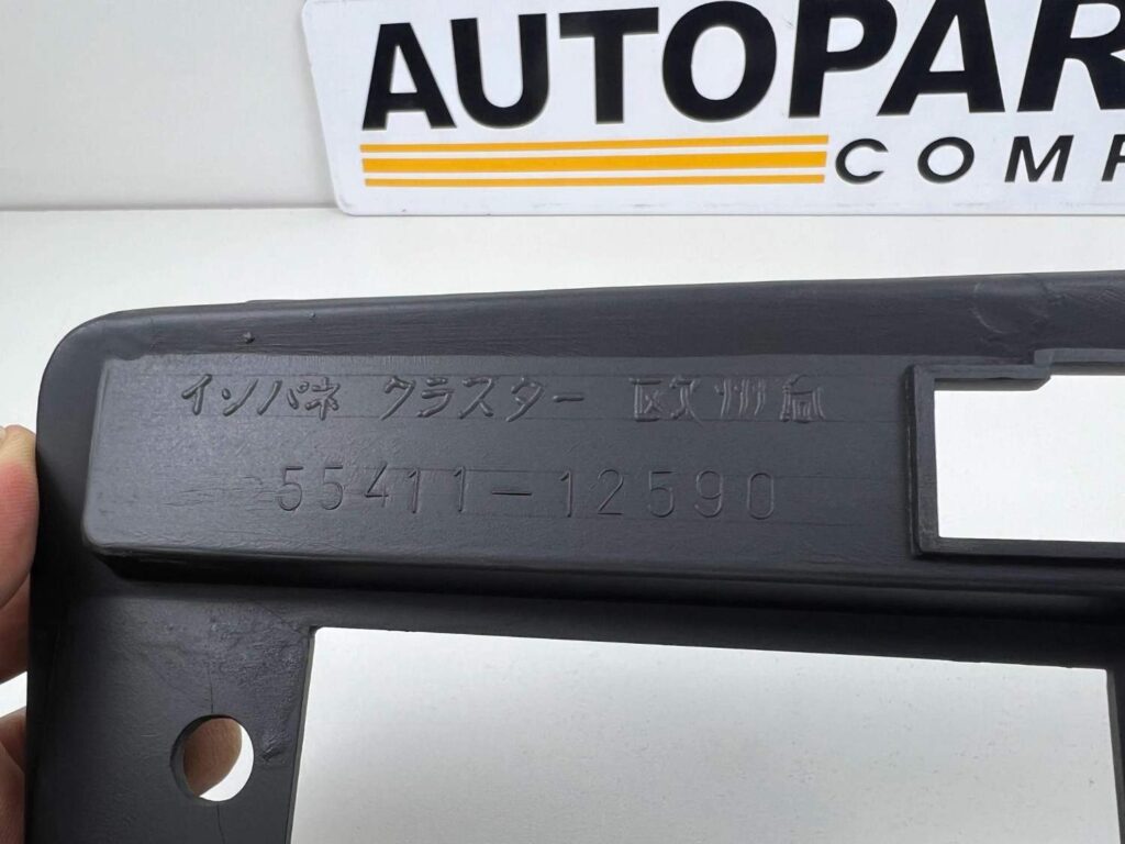 Corolla 1980 1981 TE72 ke70 LHD Dash cluster bezel (1)