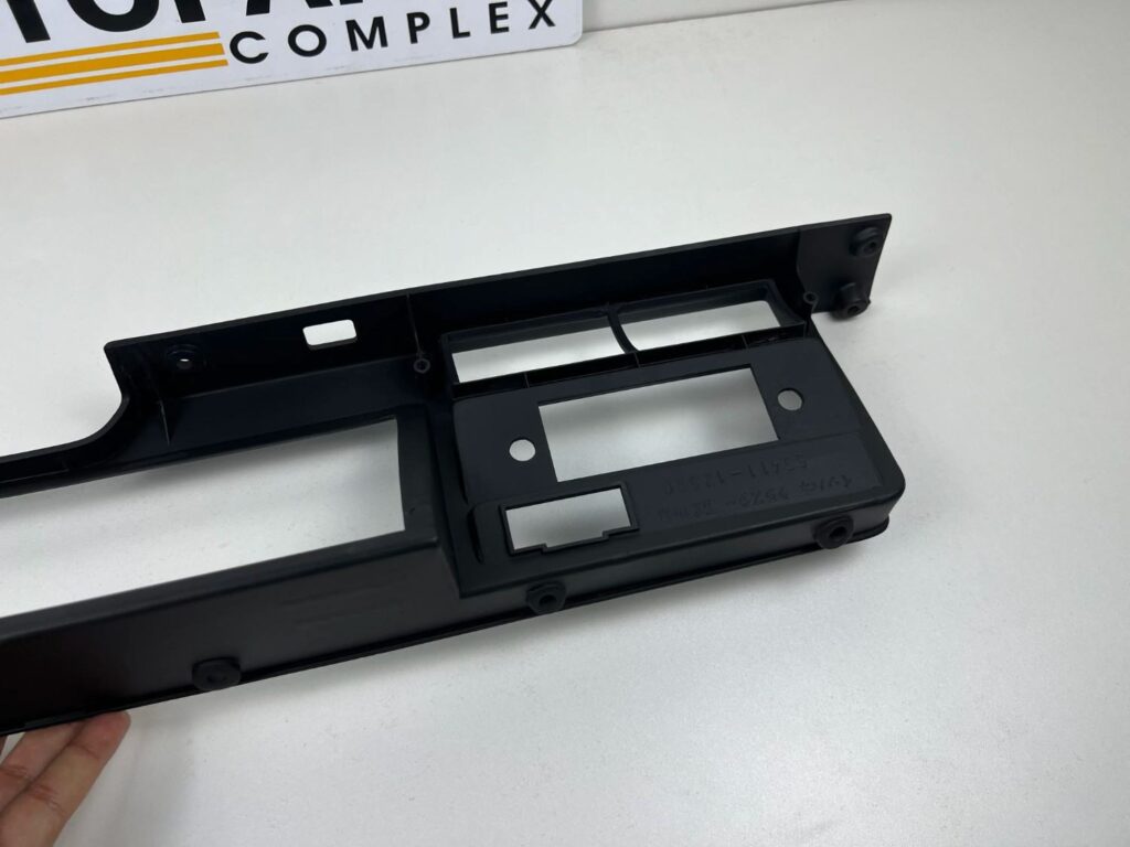 Corolla 1980 1981 TE72 ke70 LHD Dash cluster bezel (13)