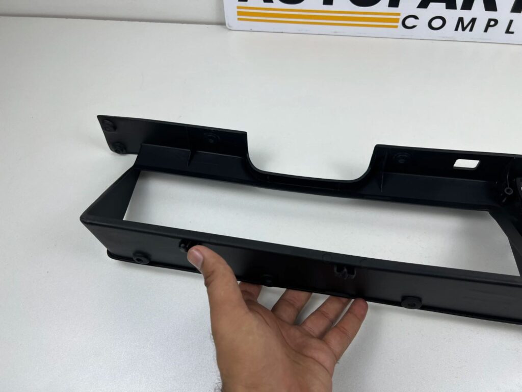 Corolla 1980 1981 TE72 ke70 LHD Dash cluster bezel (14)