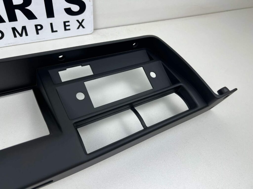 Corolla 1980 1981 TE72 ke70 LHD Dash cluster bezel (5)