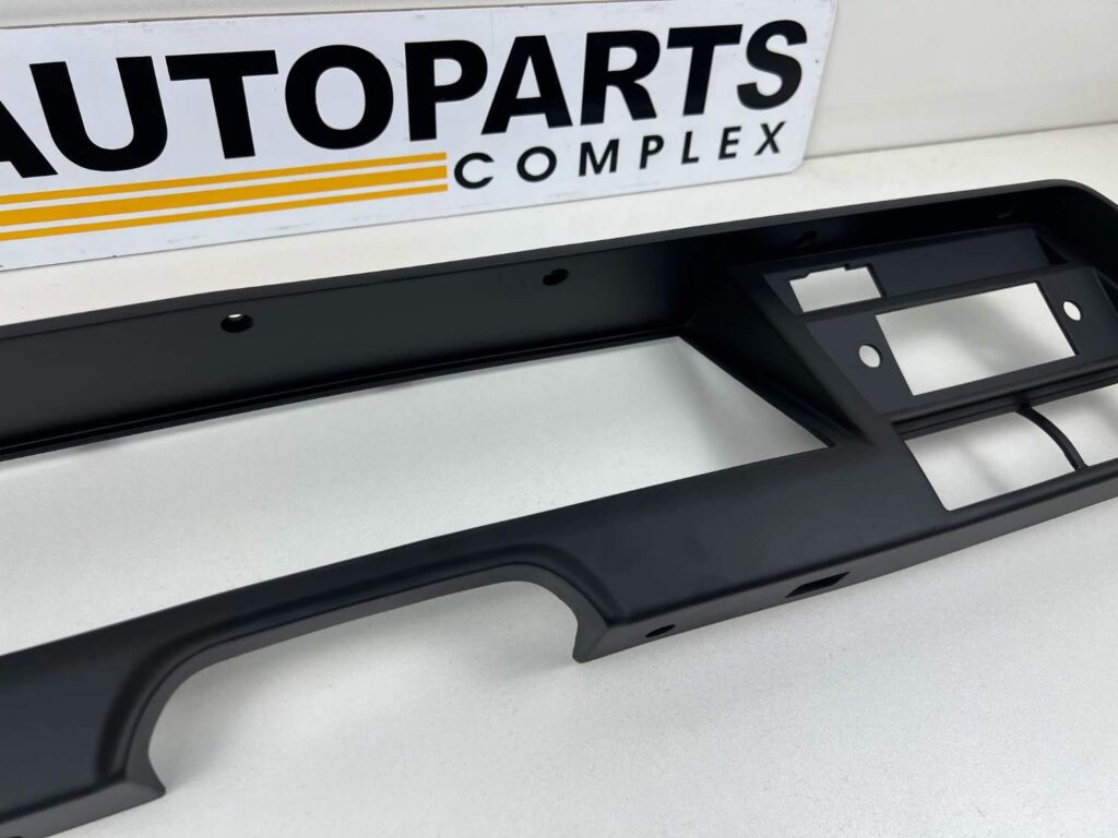 Corolla 1980 1981 TE72 ke70 LHD Dash cluster bezel (6)