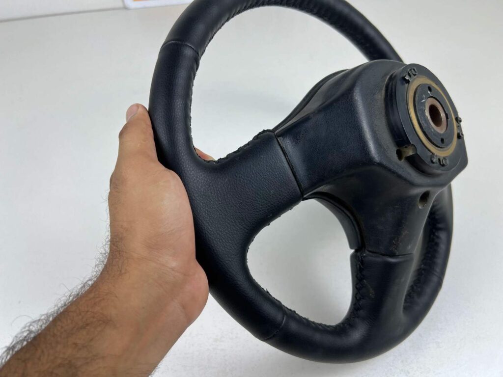 Corolla 1988 - 1991 Ae92 OEM JDM Levin steering wheel (14)