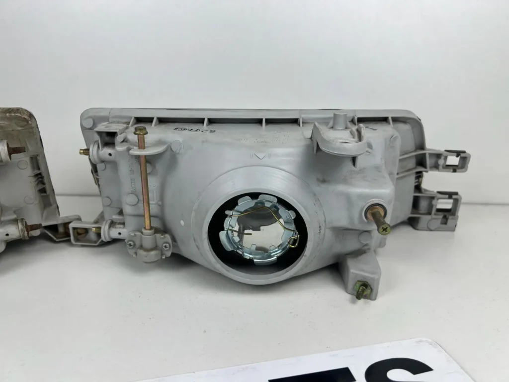 Corolla 1988 - 1991 ae92 ee90 headlights (1)