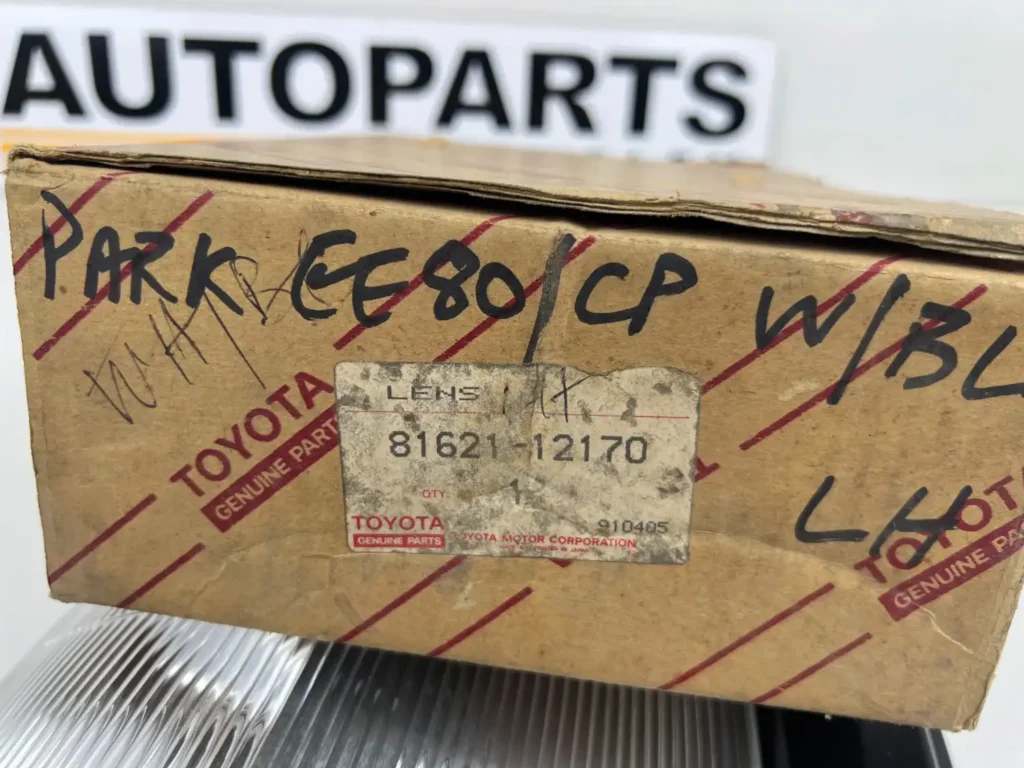 Corolla AE85 AE86 parking lamps NOS OEM (1)