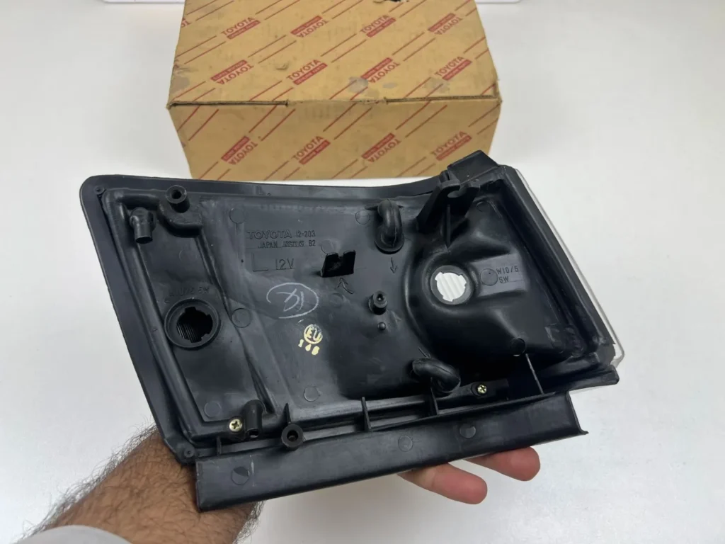 Corolla AE85 AE86 parking lamps NOS OEM (6)