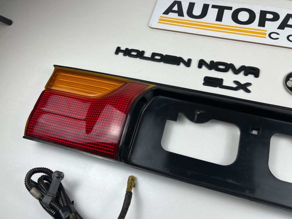 Corolla Ae100 Ae101 Holden Nova center garnish plate (Complete kit) (7)
