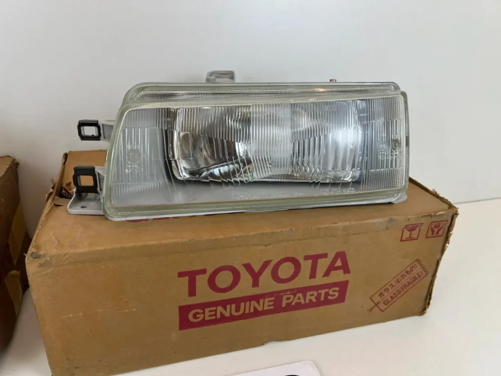 Corolla Ae92 1988 - 1991 headlights Genuine Brand New (9)