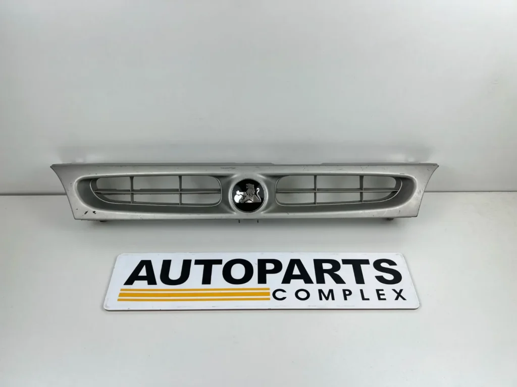 Corolla Holden Nova ae100 ae101 OEM grille (2)