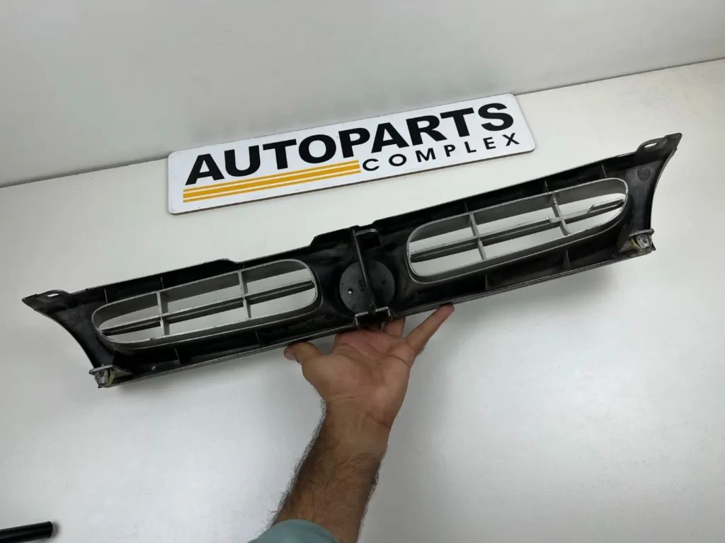 Corolla Holden Nova ae100 ae101 OEM grille (7)