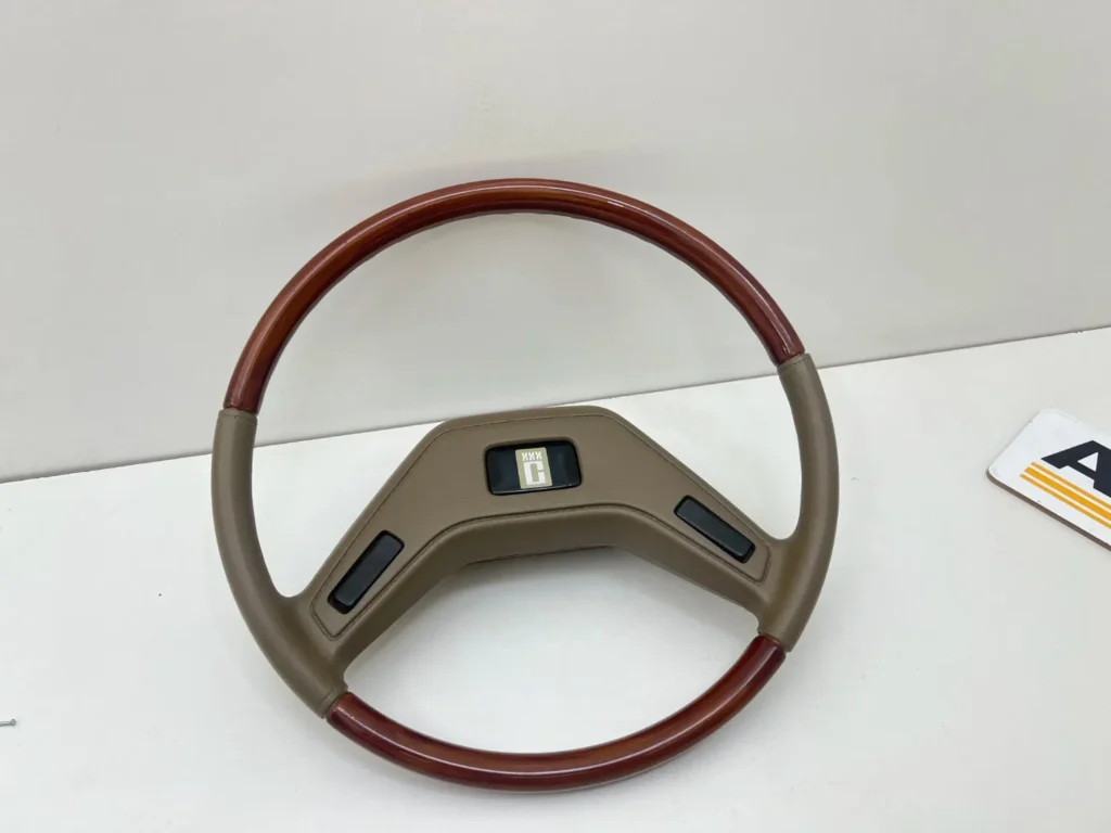 Corolla Ke70 TE72 rare OEM JDM wooden steering wheel (2)